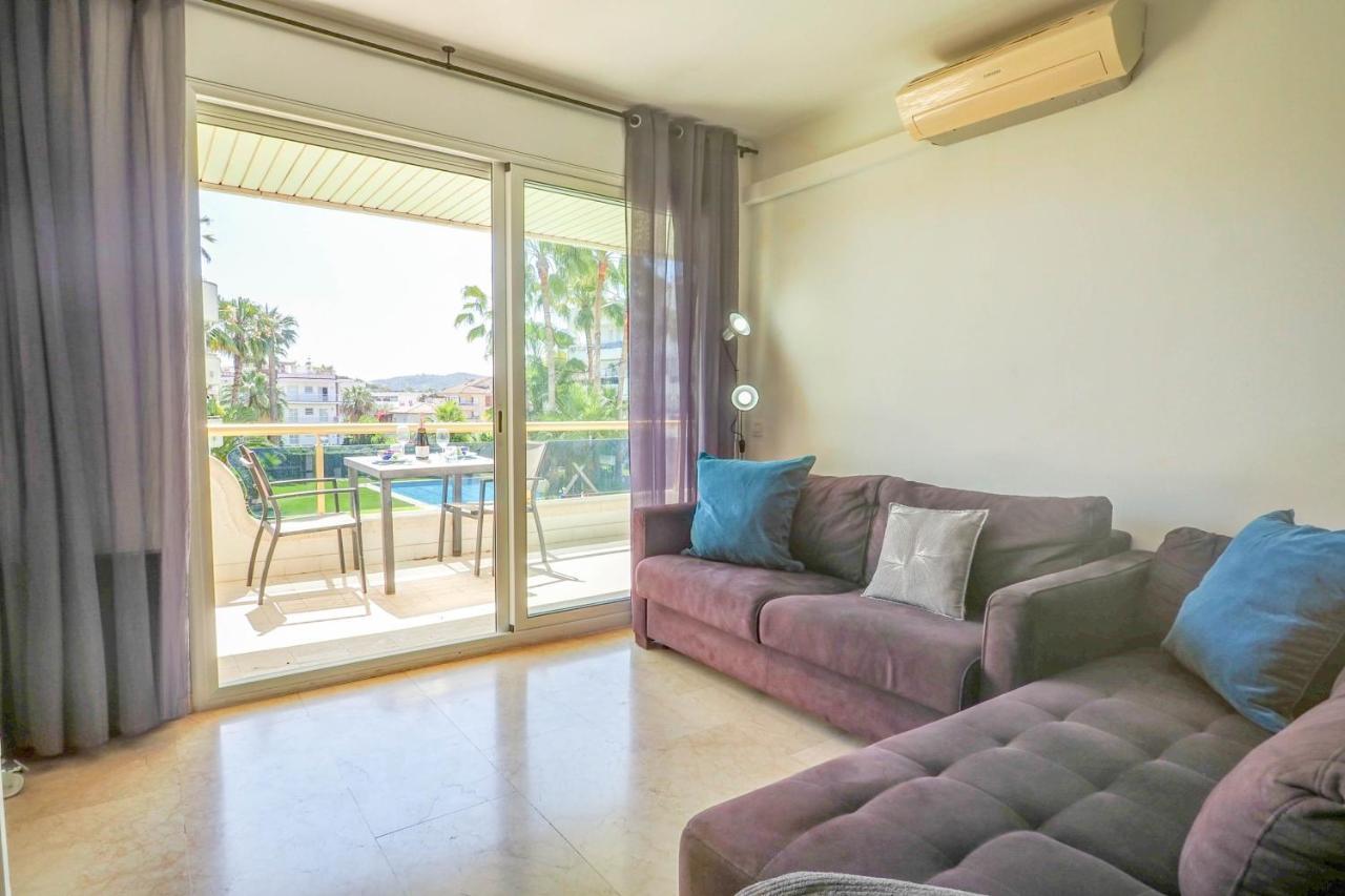 Mediterraneo Seaview Apartment By Hello Homes Sitges Luaran gambar