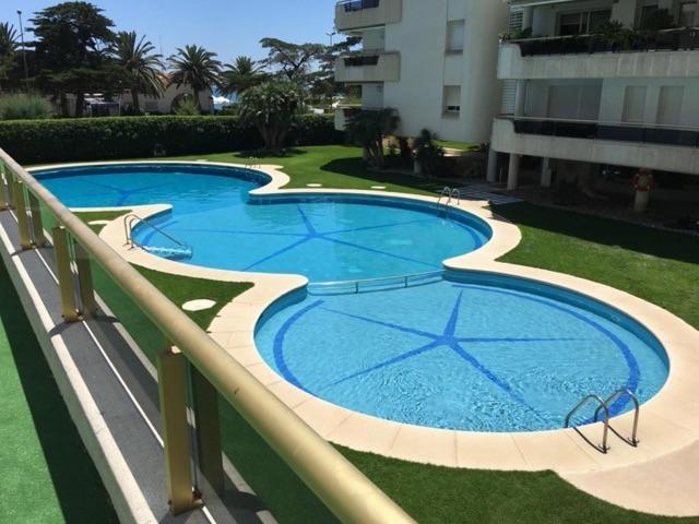 Mediterraneo Seaview Apartment By Hello Homes Sitges Luaran gambar